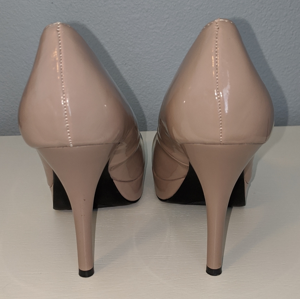 Heels - Picture 2 of 4